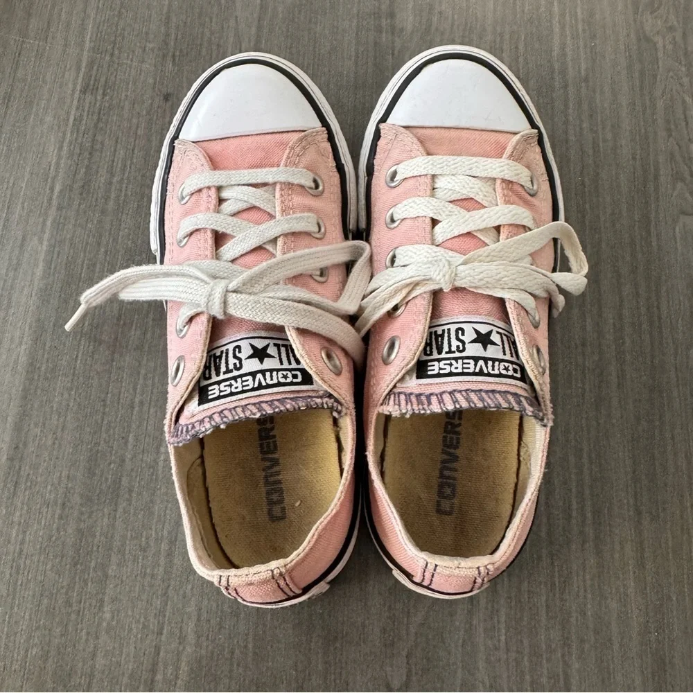 Converse All Star kids low top light pink canvas sneakers shoes size 12